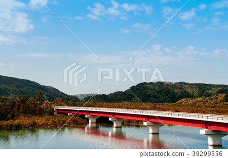 Red bridge over Urauchi river - Iriomote, Okinawa 39299556
