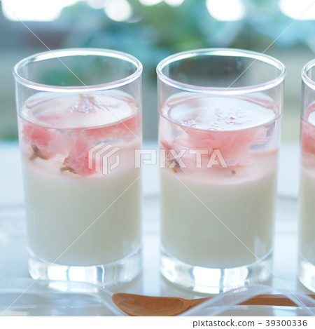 Cherry jelly Cherry jelly 39300336