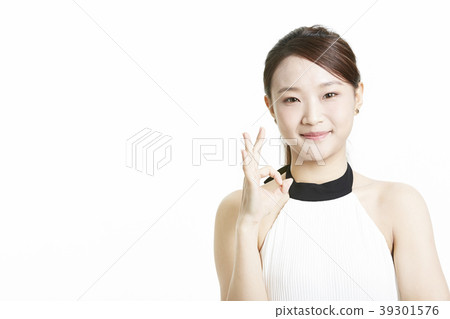 Female portrait series hand sign 39301576
