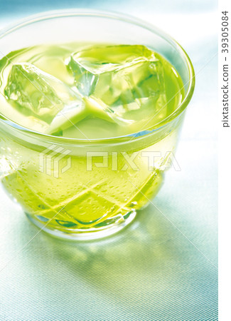 Green tea image 39305084