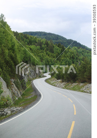 Mountain road, Norway Mountain road, Norway 39308593