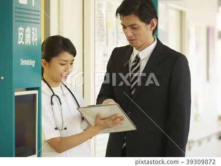 醫院護士和商人 醫院護士和商人 39309872