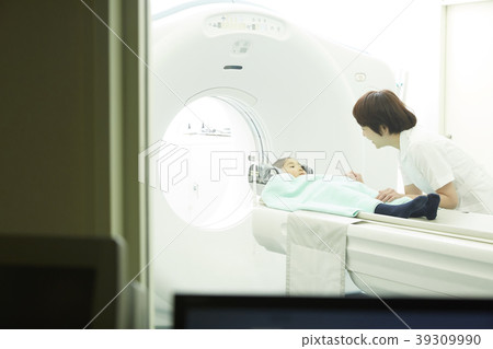 接受檢查的孩子 39309990