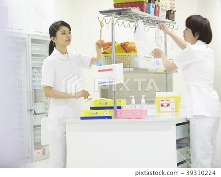 Medical nurse station preparation nurse 39310224