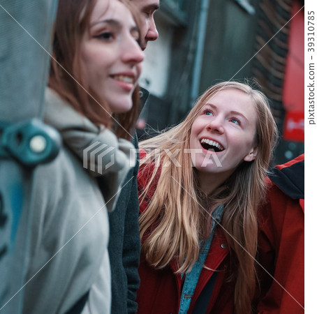 Foreign tourists who travel to Tokyo Foreign tourists who travel to Tokyo 39310785