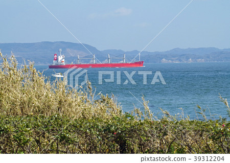 A ship that runs Uraga Channel A ship that runs Uraga Channel 39312204