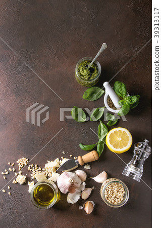 Basil pesto sauce Basil pesto sauce 39313117