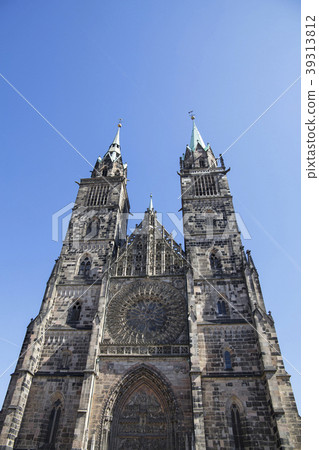 Saint Lawrence cathedral in Nuremberg, Germany 39313812