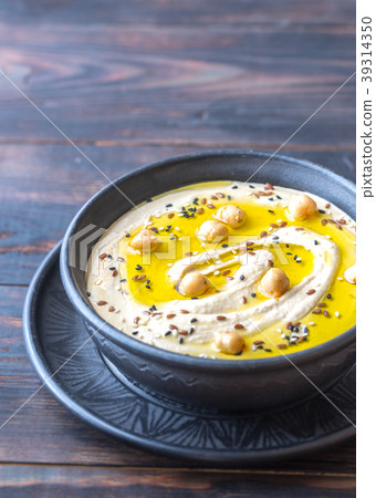 Bowl of hummus Bowl of hummus 39314350