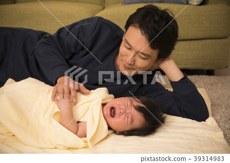 Daddy and baby Daddy and baby 39314983