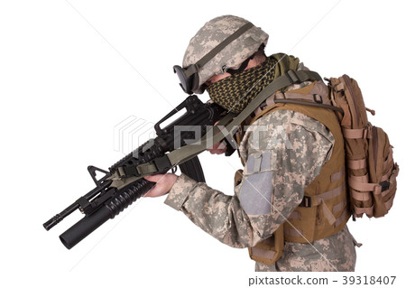 US ARMY soldier with m4 rifle US ARMY soldier with m4 rifle 39318407