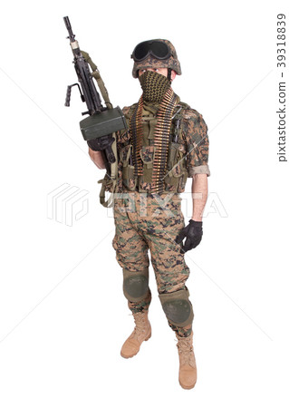 US MARINES with M249 machine gun 39318839
