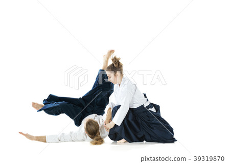 Man and woman fighting at Aikido training in 39319870