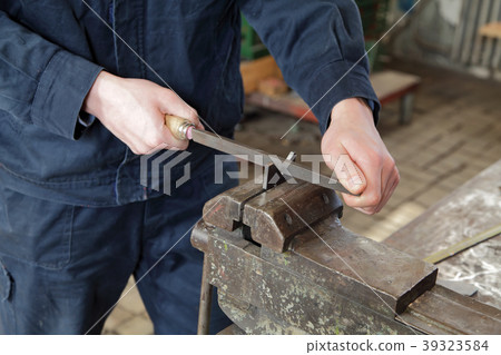 Metalwork 39323584
