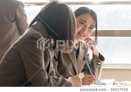 Student image Self-study scene after school Student image Self-study scene after school 39327350