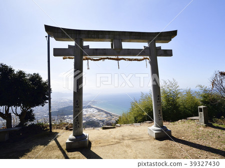 Torii 39327430