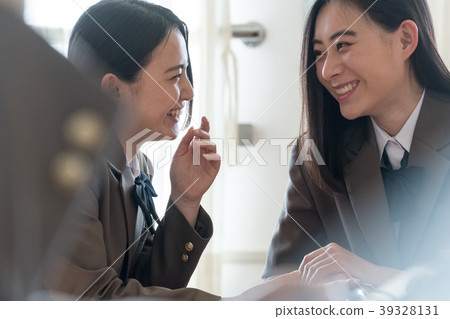 Student image Break time Student image Break time 39328131