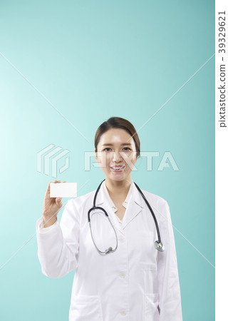 Female doctor Female doctor 39329621
