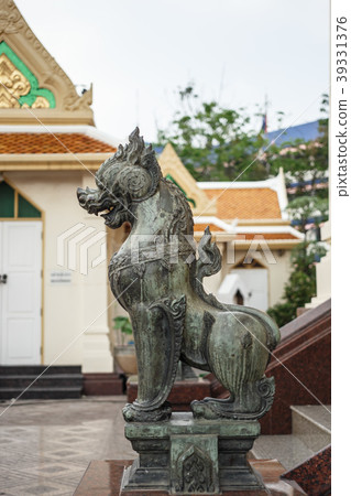 Bangkok, Thailand: Attractions in Yahwala (Chinatown) Bangkok, Thailand: Attractions in Yahwala (Chinatown) 39331376