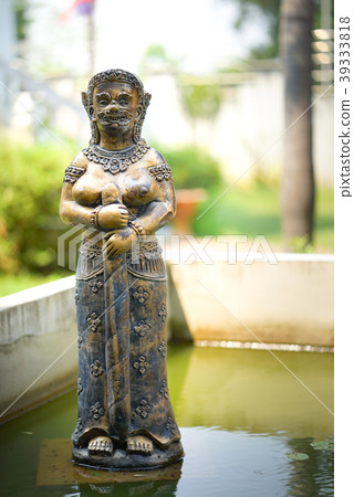 Giant women statue in thailand 39333818