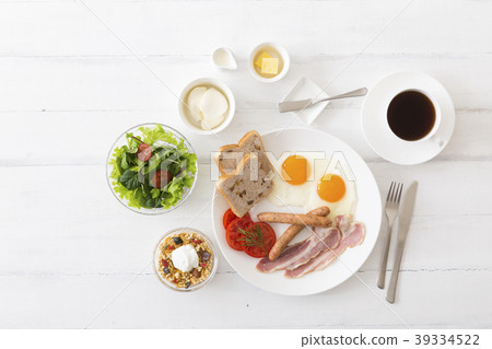 Breakfast cake 39334522