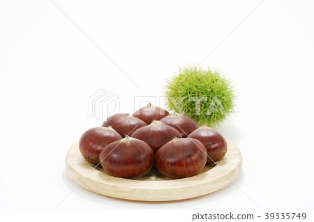 栗子秋天口味白色背景 39335749