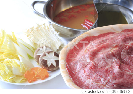 Two-color pan shabu-shabu image Two-color pan shabu-shabu image 39336930