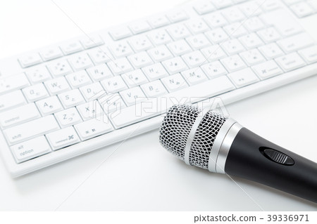 Microphone  39336971