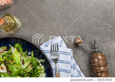 Fresh green salad Fresh green salad 39337053