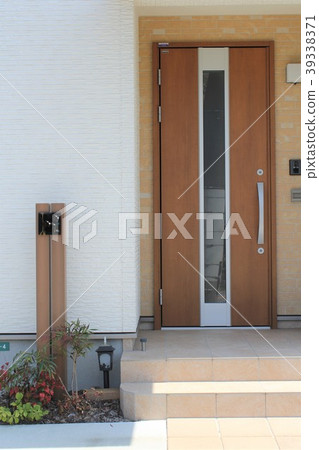 Entrance door 39338371