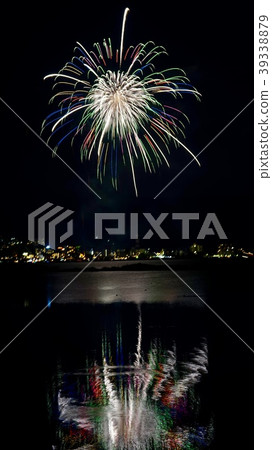 Sight seeing fireworks Sight seeing fireworks 39338879