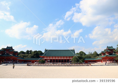 Heian Shrine 39339596