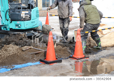 Road construction 39342904