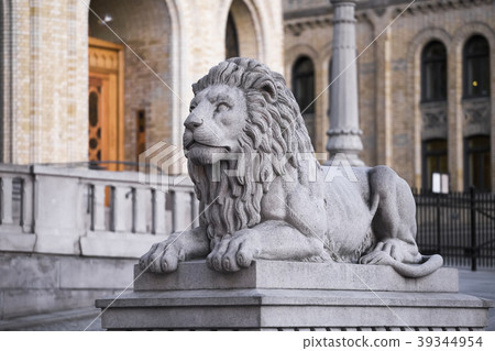 Stone lion Stone lion 39344954