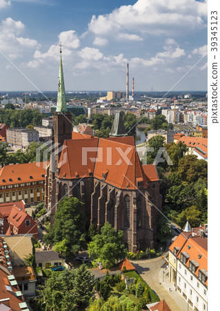 Cathedral of St Bartholomew and the Holy Cross 39345123