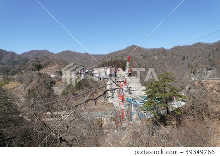 The construction site of Yamba Dam, March 17, 2018 39349766