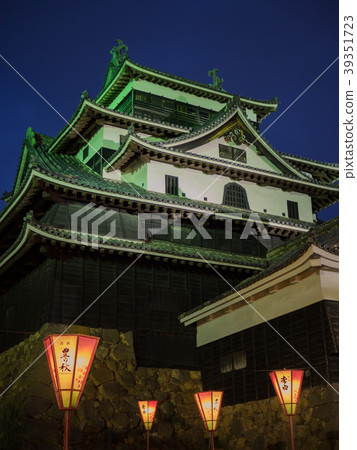 日本城堡松江城堡又名千鳥城城堡塔是國寶在日本選擇的100個國家櫻花景點 39351723