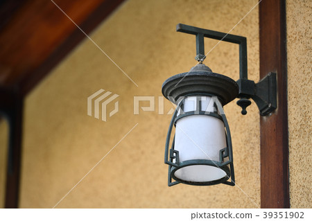 Outside light of Japanese style house Outside light of Japanese style house 39351902