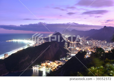 Night view of Rio 39352372
