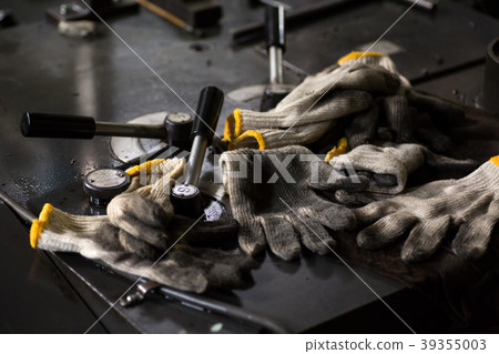 Small factory Small factory 39355003