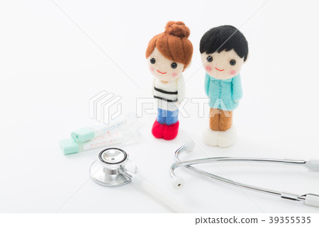 年輕人和婦女身體檢查圖像 年輕人和婦女身體檢查圖像 39355535