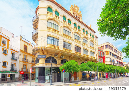 Downtown of the city Seville  39355579