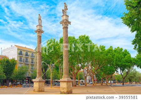 Column Alameda de Hercules in downtown 39355581