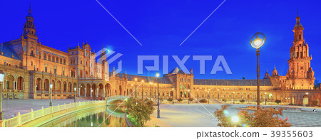 Spain Square (Plaza de Espana) 39355603