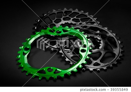 Black and green oval bicycle chainring Black and green oval bicycle chainring 39355849