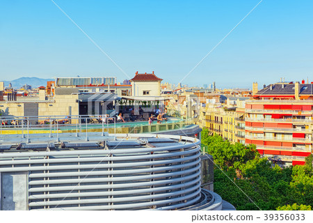 Panorama on the urban center of Barcelona 39356033