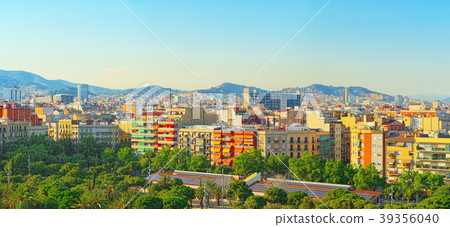 Panorama on the urban center of Barcelona 39356040