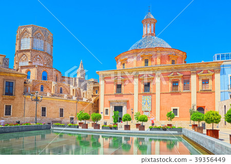 Valencia, Square of the Virgin Saint Mary Valencia, Square of the Virgin Saint Mary 39356449