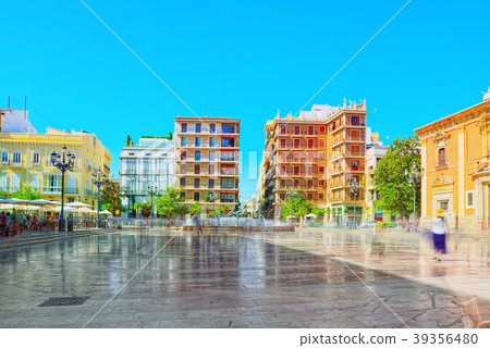 Square of the Virgin Saint Mary  39356480