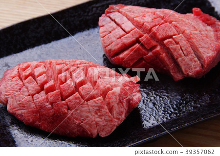 Yakiniku Tan Steak 39357062